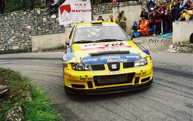 Didier Auriol - Denis Giraudet
47º Rallye Sanremo - Rallye d'Italia 2000. Seat Cordoba WRC Evo3 (B-2702-XG). Clasificado 17º.

Del 19 al 22 de Octubre, Sanremo.
Superficie: asfalto.

El Rally tenia un total de 1065.75 Km de los que 382.79 Km divididos en 17 tramos eran especiales (uno de ellos fue cancelado SS15 Langan 2 de 37.81 Km.

Se inscribieron 123 equipos, tomaron la salida 115, finalizaron 62.

© Petr Fitz
@@
Palabras clave: Didier_Auriol;Seat;Cordoba;Sanremo;WRC;2000