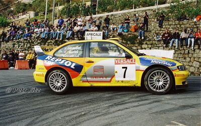Didier Auriol - Denis Giraudet
47º Rallye Sanremo - Rallye d'Italia 2000. Seat Cordoba WRC Evo3 (B-2702-XG). Clasificado 17º.

Del 19 al 22 de Octubre, Sanremo.
Superficie: asfalto.

El Rally tenia un total de 1065.75 Km de los que 382.79 Km divididos en 17 tramos eran especiales (uno de ellos fue cancelado SS15 Langan 2 de 37.81 Km.

Se inscribieron 123 equipos, tomaron la salida 115, finalizaron 62.

© Petr Fitz
@@
Palabras clave: Didier_Auriol;Seat;Cordoba;Sanremo;WRC;2000