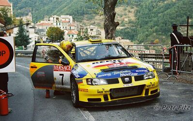 Didier Auriol - Denis Giraudet
47º Rallye Sanremo - Rallye d'Italia 2000. Seat Cordoba WRC Evo3 (B-2702-XG). Clasificado 17º.

Del 19 al 22 de Octubre, Sanremo.
Superficie: asfalto.

El Rally tenia un total de 1065.75 Km de los que 382.79 Km divididos en 17 tramos eran especiales (uno de ellos fue cancelado SS15 Langan 2 de 37.81 Km.

Se inscribieron 123 equipos, tomaron la salida 115, finalizaron 62.

© Petr Fitz
@@
Palabras clave: Didier_Auriol;Seat;Cordoba;Sanremo;WRC;2000