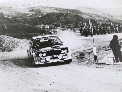 Antonio Zanini Sans - Juan Jose Petisco
9º Rally 4 Regioni 1979. Fiat 131 Abarth (B-2525-CV). Clasificado 2º.

Del 18 al 20 de Mayo.
El rally constaba de dos etapas y 32 tramos cronometrados.

Tomaron la salida 183 equipos, finalizaron 63.@
Palabras clave: ;Fiat;Abarth;Regioni;1979