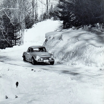 Hannu Mikkola - Anssi Järvi
37º Rallye Automobile de Monte-Carlo 1968. Datsun 2000 (KNY5RE4417). Clasificado 9º.

Del 20 al 25 de Enero, Monte-Carlo.
Superficie: asfalto - nieve.

Tomaron la salida 200 equipos, finalizaron 79.@
Palabras clave: Datsun;Montecarlo;1968