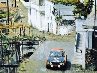 Simo Lampinen - John Davenport
19º Acropolis Rally 1971. Lancia Fulvia 1.6 Coupé HF. Clasificado 3º.

Del 27 al 30 de Mayo, Atenas.
Superficie: tierra.

Tomaron la salida 59 equipos, finalizaron 9.@
Palabras clave: Lancia;Fulvia;Grecia;Acropolis;1971