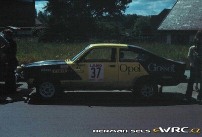 Jean-Louis Dumont - Robert Rorife
14º 24 Heures d'Ypres 1978. Opel Kadett GT/E (309.T.4). Clasificado 10º.
Gosset R.T.

Del 23 al 25 de Junio, Ypres • AC Targa Florio.
Superficie: asflto

El Rally constaba de 2 etapas con un total de 516.06 km divididos en 48 tramos cronometrados.

Tomaron la salida 178 equipos, finalizaron 59.

© Herman Sels
@@
Palabras clave: Opel;Kadett;GT/E;Ypres;1978