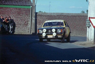 Jean-Louis Dumont - Robert Rorife
14º 24 Heures d'Ypres 1978. Opel Kadett GT/E (309.T.4). Clasificado 10º.
Gosset R.T.

Del 23 al 25 de Junio, Ypres • AC Targa Florio.
Superficie: asflto

El Rally constaba de 2 etapas con un total de 516.06 km divididos en 48 tramos cronometrados.

Tomaron la salida 178 equipos, finalizaron 59.

© Herman Sels
@@
Palabras clave: Opel;Kadett;GT/E;Ypres;1978