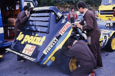 Asistencia durante el 39º Tour France Automobile 1980
3# Lancia Stratos de Bernard Darniche - Alain Mahé, clasificado 1º.
Team Chardonnet

Del 17 al 20 de Septiembre, Villeurbanne, Auvernia-Ródano-Alpes, Lyon y Nice, Provenza-Alpes-Costa Azul, Francia.
Superficie: asfalto.

El Rally tenía un total de 2622.00 km de los que 770.00 km eran cronometrados. No sabemos en cuantos tramos especiales se dividían éstos 770.00 km.

Tomaron la salida 80 equipos, finalizaron 33.@
Palabras clave: Lancia;Stratos;Tour_France_Automobile;1980;Asistencias