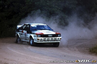 Harald Demuth - Arwed Fischer
15º Int. Hunsrück-Rallye 1982. Audi Quattro (IN-ND 37). Clasificado 1º.
Schmidt Motorsport

Del 15 al 18 de Julio, Trier, Alemania.
Superficie: asfalto - tierra.

El Rally constaba de 2 etapas con un total de 1100.00 km de los que 628.19 km divididos en 32 tramos eran cronometrados.

Tomaron la salida 202 equipos, finalizaron 117.

© Herman Sels
@
Palabras clave: Audi;Quattro;Hunsruck_Rallye;1982