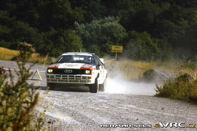 Harald Demuth - Arwed Fischer
15º Int. Hunsrück-Rallye 1982. Audi Quattro (IN-ND 37). Clasificado 1º.
Schmidt Motorsport

Del 15 al 18 de Julio, Trier, Alemania.
Superficie: asfalto - tierra.

El Rally constaba de 2 etapas con un total de 1100.00 km de los que 628.19 km divididos en 32 tramos eran cronometrados.

Tomaron la salida 202 equipos, finalizaron 117.

© Herman Sels
@
Palabras clave: Audi;Quattro;Hunsruck_Rallye;1982