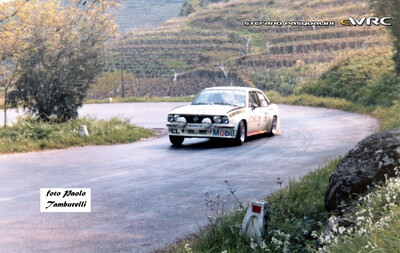Antonio "Tony" Fassina - Roberto Dalpozzo "Rudy"
15º Rally Isla de Elba 1982. Opel Ascona 400 (NA E64050). Clasificado 3º.
Conrero Squadra Corse

Del 22 a 24 de Abril, Marina di Campo.
Superficie: asfalto - tierra.

El Rally tenia un total de 1004.00 km de los que no sabemos cuantos Km divididos en 37 tramos especiales.

Tomaron la salida 87 equipos, finalizaron 29.

© Stefano Pasqualini
@
Palabras clave: Elba;Opel;1982;Ascona