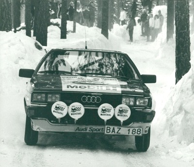 Mikael Ericsson - Jan Sandström
32º International Swedish Rally 1982. Audi Coupé GT (BAZ 188). Clasificado 10º.
Audi Sport Sweden

Del 12 al 14 de Febrero, Karlstad, Suecia.
Superficie: nieve - hielo.

El Rally tenia un total de 1390.00 km de los que 366.51 km divididos en 25 tramos eran especiales (2 de ellas fueron canceladas SS11 Rada de 6 Km y SS14 Klaralven de 8 Km).

Tomaron la salida 116 equipos, finalizaron 68.@
Palabras clave: Audi;Coupe;Suecia;1982