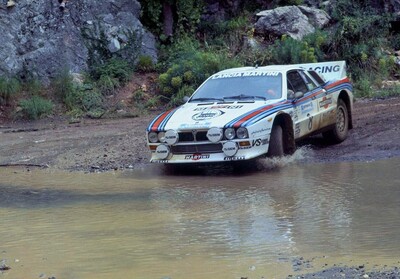 Adartico Vudafieri - Maurizio Perissinot
29º Acrópolis Rally 1982. Lancia Rally 037 (A6 33104). Abandonó por el compresor en SS5 New Distomon 1 de 10.43 Km.
Martini Racing

Del 31 de Mayo al 3 de Junio, Atenas, Grecia.
Superficie: tierra.

El Rally tení­a un total de 2603.00 km de los que 1004.58 km divididos en 57 tramos eran especiales (dos de ellos fueron cancelados SS10 Moschokaria 1 de 10.00 km y SS38 Killini de 27 Km).

Tomaron la salida 136 equipos, finalizaron 32.@
Palabras clave: Lancia;Rally;Grupo_B;Grecia;1982;Acropolis
