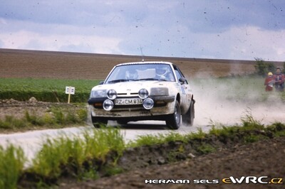 Juha Kankkunen - Staffan Pettersson
12º Lotto Haspengouwrally 1983. Opel Manta GT/E (RZ-CM 834). Abandonó por motor en SS13 Brustem Vliegveld de 13.69 km.

Del 13 al 15 de Mayo, Landen, Belgica.
Superficie: asfalto - tierra.

El Rally tenía un total de 413.94 km cronometrados divididos en 33 especiales (una de ellas fue cancelada) y 3 etapas.

Tomaron la salida 123 equipos, finalizaron 52.

© Herman Sels
@@
Palabras clave: Opel;Manta;Haspengouwrally;1983