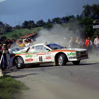 Adartico Vudafieri - Luigi Pirollo
25º Rally Sanremo 1983. Lancia Rally 037 (TO W49366). Abandonó por accidente en SS51 Ronde de 46.55 km.

Del 2 al 7 de Octubre, Sanremo, Liguria, Imperia, Italia.
Superficie: Asfalto - tierra

El Rally tenia un total de 2695.00 km de los que 775.89 km divididos en 58 tramos, eran especiales.

Se inscribieron 97 equipos, tomaron la salida 97, finalizaron 36.

Foto 1 de 4
@
Palabras clave: ;Lancia;Rally;Grupo_B;1983