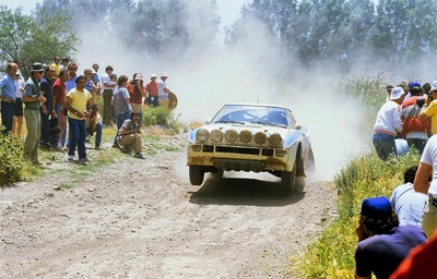 Achim Warmbold - Michèle Espinos-Petit (Biche)
31º Rothmans Acropolis Rally 1984. Mazda RX 7. Clasificado 9º.

Del 26 al 31 de Mayo, Atenas, Grecia.
Superficie: tierra.

El Rally tení­a un total de 2265 km, de los que 796.62 km divididos en 47 tramos eran especiales.

Tomaron la salida 104 equipos, finalizaron 32.@
Palabras clave: ;Michèle_Espinosi-Petit;Grecia;Mazda;RX7;Acropolis;Grupo_B;1981