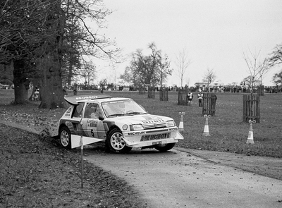 Juha Kankkunen - Juha Piironen
35º Lombard RAC Rally 1986. Peugeot 205 Turbo 16 E2 (237 FWH 75). Clasificado 3º.
Peugeot Talbot Sport

Del 16 al 19 de Noviembre, Bath, Inglaterra.
Superficie: Tierra.

El Rally un total de 2537.93 km de los que 515.04 km divididos en 45 tramos eran especiales.

Tomaron la salida 149 equipos, finalizaron 83.

PHOTO 1 de 3
@
Palabras clave: Peugeot;Turbo;Grupo_B;1986;Lombard_RAC_Rally;Inglaterra