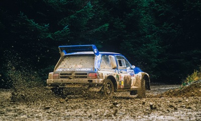 Anthony (Tony) Pond - Rob Arthur
35º Lombard RAC Rally 1986. MG Metro 6R4 (C95 KOG). Clasificado 6º.
Austin Rover WRT

Del 16 al 19 de Noviembre, Bath, Inglaterra.
Superficie: Tierra.

El Rally un total de 2537.93 km de los que 515.04 km divididos en 45 tramos eran especiales.

Tomaron la salida 149 equipos, finalizaron 83.@
Palabras clave: MG;Metro;Gran_Bretaña;1986;Grupo_B;Inglaterra