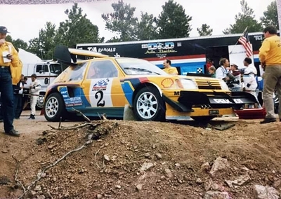 Subida Pikes Peak 1987
Peugeot 205 T16 con unos 550cv, apéndices aerodinámicos, un segundo alerón trasero sobre-elevado y un alerón delantero adelantado.

Pilotado por Ari Vatanen
(Jean Todt como jefe de equipo).
@
Palabras clave: Peugeot;T16;Grupo_B;Pikes_Peak;1987
