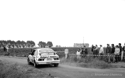 Robert Droogmans - Ronny Joosten
24º Ypres 24 Hours Rally 1988. Ford Sierra RS Cosworth (FND-618). Clasificado 1º.
R.A.S. Sport - Belga Team Texaco

Del 24 al 26 de Junio, Ypres.
Superficie: asfalto.

El Rally constaba de 6 etapas con 375.15 km cronometrados divididos en 37 tramos especiales.

Tomaron la salida 138 equipos, finalizaron 73.

© Stéphane Lhonnay
@@
Palabras clave: Ford;Sierra;Cosworth;Ypres;1988