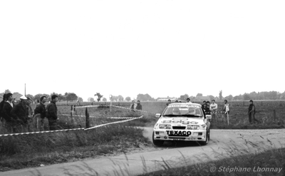 Robert Droogmans - Ronny Joosten
24º Ypres 24 Hours Rally 1988. Ford Sierra RS Cosworth (FND-618). Clasificado 1º.
R.A.S. Sport - Belga Team Texaco

Del 24 al 26 de Junio, Ypres.
Superficie: asfalto.

El Rally constaba de 6 etapas con 375.15 km cronometrados divididos en 37 tramos especiales.

Tomaron la salida 138 equipos, finalizaron 73.

© Stéphane Lhonnay
@@
Palabras clave: Ford;Sierra;Cosworth;Ypres;1988