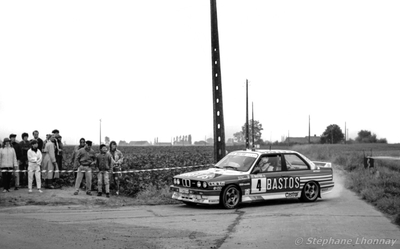 Marc Duez - Pierre Thimonier
24º Ypres 24 Hours Rally 1988. BMW M3 E30 (FXI 318). Clasificado 3º.
Bastos Racing Team

Del 24 al 26 de Junio, Ypres.
Superficie: asfalto.

El Rally constaba de 6 etapas con 375.15 km cronometrados divididos en 37 tramos especiales.

Tomaron la salida 138 equipos, finalizaron 73.

© Stéphane Lhonnay
@@
Palabras clave: BMW;Ypres;1988