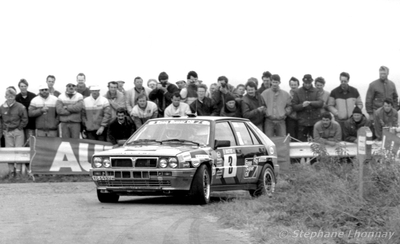 Fabrizio Tabaton - Luciano Tedeschini
24º Ypres 24 Hours Rally 1988. Lancia Delta Integrale (TO 54902H). Clasificado 4º.
H.F. Grifone SRL

Del 24 al 26 de Junio, Ypres.
Superficie: asfalto.

El Rally constaba de 6 etapas con 375.15 km cronometrados divididos en 37 tramos especiales.

Tomaron la salida 138 equipos, finalizaron 73.

© Stéphane Lhonnay
@@
Palabras clave: Lancia;Delta;Integrale;Ypres;1988