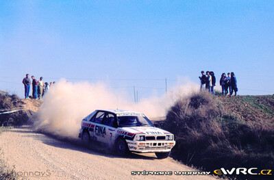 Gustavo Trelles - Daniel Muzio
27º Rallye Catalunya - Costa Brava - Rallye de España 1991. Lancia Delta Integrale 16V (TO 44774R). Abandonó por el embrague en SS32 La Creu de Lloret de 11.00 km.
Jolly Club

Del 10 al 13 de Noviembre, Lloret de Mar, Girona, Catalunya, España.
Superficie: asfalto - tierra.

El Rally tenia un total de 1606.98 km de los que 594.01 km divididos en 35 tramos eran especiales, (2 de ellas fueron canceladas SS4 Sant Hilari - Osor de 13.57 Km y SS29 Riera de Merles de 14.36 Km).

Tomaron la salida 76 equipos, finalizaron 33.

© Stéphane Lhonnay
@
Palabras clave: Lancia;Delta;Integrale;Catalunya;1991;España;Spain