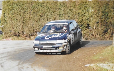Jean Ragnotti - Gilles Thimonier
35º Boucles de Spa Alphonse Delettre 1992. Renault Clio 16S (4474 TM 84). Clasificado 6º.
Société Diac

Del 7 al 9 de Febrero, Spa, Bélgica.
Superficie: Asfalto con un total de 296.58 km cronometrados.

Tomaron la salida 88 equipos, finalizaron 54.

© Filip Van den Bogaert
@@
Palabras clave: Renault;Clio;Boucles_Spa;1992