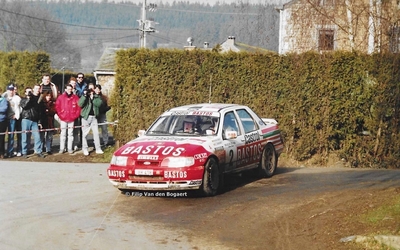 Patrick Snijers - Dany Colebunders
35º Boucles de Spa Alphonse Delettre 1992. Ford Sierra RS Cosworth 4x4 (JXH-418). Abandonó por accidente, desconocemos en que especial.
Bastos Ford Rally Team

Del 7 al 9 de Febrero, Spa, Bélgica.
Superficie: Asfalto con un total de 296.58 km cronometrados.

Tomaron la salida 88 equipos, finalizaron 54.

© Filip Van den Bogaert
@
Palabras clave: Ford;Sierra;Cosworth;Boucles_Spa;1992