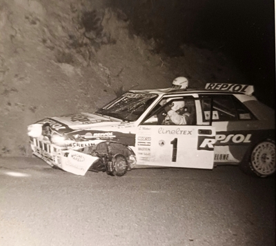 Carlos Sainz Cenamor - Lui­s Moya
61º Rallye Automobile de Monte-Carlo 1993. Lancia Delta HF Integrale (TO 73022T). Clasificado 14º.
Jolly Club

Del 21 al 27 de Enero, Monaco.
Superficie: asfalto - nieve.

El Rally tenia un total de 3086.00 km de los que 593.62 km divididos en 22 tramos, eran especiales.

Se inscribieron 182 equipos, tomaron la salida 167, finalizaron 86.@
Palabras clave: Integrale;Lancia;Delta;Montecarlo;1993