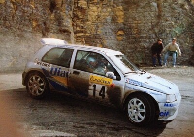 Jean Ragnotti - Gilles Thimonier
63º Rallye Automobile de Monte-Carlo 1995. Renault Clio Maxi (20 BBJ 91). Clasificado 7º.

Del 21 al 26 de Enero, Monte-Carlo.
Superficie: asfalto - nieve.

El Rally tenia un total de 2607.00 km de los que 546.80 km divididos en 21 tramos eran especiales.

Se inscribieron 207 equipos, tomaron la salida 204, finalizaron 83.@
Palabras clave: ;Gilles_Thimonier;Renault;Clio;Maxi;Montecarlo;1995