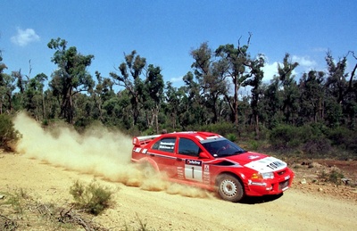 Tommi Mäkinen - Risto Mannisenmäki
12º Telstra Rally Australia 1999. Mitsubishi Lancer Evo V (S2 TMR). Clasificado 1º.

Del 4 al 7 de Noviembre, Perth.
Superficie: tierra.

El Rally tenia un total de 1424.33 Km de los que 395.88 Km divididos en 23 tramos eran especiales.

Se inscribieron 89 equipos, tomaron la salida 84, finalizaron 49.@
Palabras clave: ;Mitsubishi;Lancer;Evo5;Australia;1999