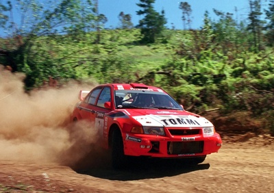 Tommi Mäkinen - Risto Mannisenmäki
12º Telstra Rally Australia 1999. Mitsubishi Lancer Evo V (S2 TMR). Clasificado 1º.

Del 4 al 7 de Noviembre, Perth.
Superficie: tierra.

El Rally tenia un total de 1424.33 Km de los que 395.88 Km divididos en 23 tramos eran especiales.

Se inscribieron 89 equipos, tomaron la salida 84, finalizaron 49.@
Palabras clave: ;Mitsubishi;Lancer;Evo5;Australia;1999