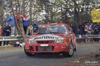 Tommi Mäkinen - Risto Mannisenmaki
41º Rallye Sanremo - Rallye d'Italia 1999. Mitsubishi Lancer Evo VI (V2 MMR). Clasificado 1º.
Marlboro Mitsubishi Ralliart

Del 11 al 13 de Octubre, Sanremo, Liguria, Imperia, Italia.
Superficie: asfalto.

El Rally tenia un total de 1384.58 Km de los que 384.88 Km divididos en 18 tramos, eran especiales.

Se inscribieron 124 equipos, tomaron la salida 119, finalizaron 55.

© Fotosport
@@
Palabras clave: Mitsubishi;Lancer;Sanremo;1999