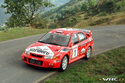 Tommi Mäkinen - Risto Mannisenmaki
41º Rallye Sanremo - Rallye d'Italia 1999. Mitsubishi Lancer Evo VI (V2 MMR). Clasificado 1º.
Marlboro Mitsubishi Ralliart

Del 11 al 13 de Octubre, Sanremo, Liguria, Imperia, Italia.
Superficie: asfalto.

El Rally tenia un total de 1384.58 Km de los que 384.88 Km divididos en 18 tramos, eran especiales.

Se inscribieron 124 equipos, tomaron la salida 119, finalizaron 55.

© eWRC
@@
Palabras clave: Mitsubishi;Lancer;Sanremo;1999