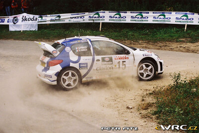 Gilles Panizzi - Hervé Panizzi
41º Rallye Sanremo - Rallye d'Italia 1999. Peugeot 206 WRC (206 MWL 75). Clasificado 2º.

Del 11 al 13 de Octubre, Sanremo, Liguria, Imperia, Italia.
Superficie: asfalto.

El Rally tenia un total de 1384.58 Km de los que 384.88 Km divididos en 18 tramos, eran especiales.

Se inscribieron 124 equipos, tomaron la salida 119, finalizaron 55.

© Petr Fitz
@@
Palabras clave: Peugeot;WRC;Sanremo;1999
