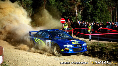 Richard Burns - Robert Reid
33º TAP Rallye de Portugal 1999. Subaru Impreza S5 WRC '99 (S9 SRT). Clasificado 4º.
Subaru World Rally Team

Del 21 al 24 de Marzo, Matosinhos, Porto, Portuigal.
Superficie: tierra.

El Rally tení­a un total de 1768.61 km de los que 399.51 km divididos en 23 tramos eran especiales (dos de ellos fueron cancelados SS18 Arganil - Coja 2 de 20.96 km y SS19 Salgueiro - Gois 2 de 19.70 km).

Se inscribieron 117 equipos, tomaron la salida 117, finalizaron 56.

© Jan Marek
@@
Palabras clave: Subaru;Impreza;WRC;Portugal;2007