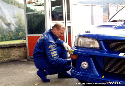 Juha Kankkunen - Juha Repo
41º Rallye Sanremo - Rallye d'Italia 1999. Subaru Impreza S5 WRC '99 (S10 SRT). Clasificado 6º.
Subaru World Rally Team

Del 11 al 13 de Octubre, Sanremo, Liguria, Imperia, Italia.
Superficie: asfalto.

El Rally tenia un total de 1384.58 Km de los que 384.88 Km divididos en 18 tramos, eran especiales.

Se inscribieron 124 equipos, tomaron la salida 119, finalizaron 55.

© Piotr Malczewski
@@
Palabras clave: Subaru;Impreza;WRC;Sanremo;1999