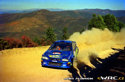 Bruno Thiry - Stéphane Prévot
33º TAP Rallye de Portugal 1999. Subaru Impreza S5 WRC '99 (S9 SRT). Clasificado 4º.
Subaru World Rally Team

Del 21 al 24 de Marzo, Matosinhos, Porto, Portuigal.
Superficie: tierra.

El Rally tení­a un total de 1768.61 km de los que 399.51 km divididos en 23 tramos eran especiales (dos de ellos fueron cancelados SS18 Arganil - Coja 2 de 20.96 km y SS19 Salgueiro - Gois 2 de 19.70 km).

Se inscribieron 117 equipos, tomaron la salida 117, finalizaron 56.

© Jan Marek
@@
Palabras clave: Subaru;Impreza;WRC;Portugal;1999