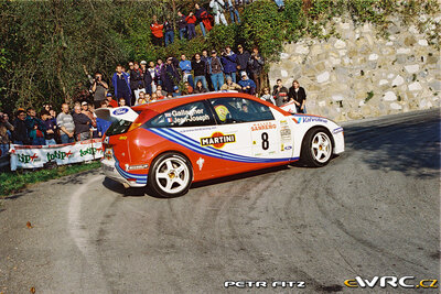 Simon Jean-Joseph - Fred Gallagher
41º Rallye Sanremo - Rallye d'Italia 1999. Ford Focus WRC '99 (S12 FMC). Clasificado 7º.
Ford Motor Co. Ltd.

Del 11 al 13 de Octubre, Sanremo, Liguria, Imperia, Italia.
Superficie: asfalto.

El Rally tenia un total de 1384.58 Km de los que 384.88 Km divididos en 18 tramos, eran especiales.

Se inscribieron 124 equipos, tomaron la salida 119, finalizaron 55.

© Petr Fitz
@@
Palabras clave: Ford;Focus;WRC;Sanremo;1999