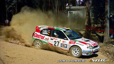 Kahle Matthias - Dieter Schneppenheim
33º TAP Rallye de Portugal 1999. Toyota Corolla WRC (K-AM 361). Clasificado 8º.
Toyota Castrol Deutschland

Del 21 al 24 de Marzo, Matosinhos, Porto, Portuigal.
Superficie: tierra.

El Rally tení­a un total de 1768.61 km de los que 399.51 km divididos en 23 tramos eran especiales (dos de ellos fueron cancelados SS18 Arganil - Coja 2 de 20.96 km y SS19 Salgueiro - Gois 2 de 19.70 km).

Se inscribieron 117 equipos, tomaron la salida 117, finalizaron 56.

© Jan Marek
@@
Palabras clave: Toyota;Corolla;WRC;Portugal;1999
