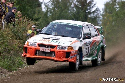 Jouko Puhakka - Jakke Honkanen
49º Neste Rally Finland 1999. Mitsubishi Lancer Evo V (U-6175). Clasificado 11º.
Tyre Research Institute R.T.

Del 20 al 22 de Agosto, Jyväskylä.
Superficie: tierra.

El Rally tenia un total de 1218.42 km de los que 377.26 km divididos en 23 tramos eran especiales.

Se inscribieron 131 equipos, tomaron la salida 129, finalizaron 64.

© eWRC
@@
Palabras clave: Mitsubishi;Lancer;Finlandia;1999