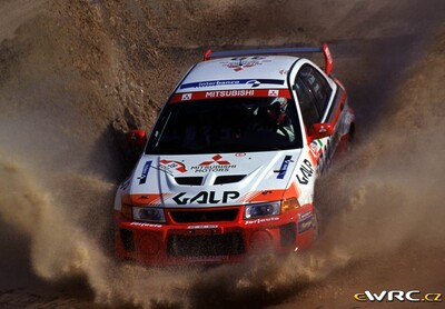 Miguel Campos - Miguel Ramalho
33º TAP Rallye de Portugal 1999. Mitsubishi Carisma GT Evo V (99-06-MQ). Clasificado 12º.

Del 21 al 24 de Marzo, Matosinhos, Porto, Portuigal.
Superficie: tierra.

El Rally tení­a un total de 1768.61 km de los que 399.51 km divididos en 23 tramos eran especiales (dos de ellos fueron cancelados SS18 Arganil - Coja 2 de 20.96 km y SS19 Salgueiro - Gois 2 de 19.70 km).

Se inscribieron 117 equipos, tomaron la salida 117, finalizaron 56.

© Jan Marek
@@
Palabras clave: Mitsubishi;Carisma;Portugal;1999