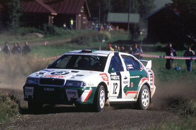 Emil Triner - Miloš Hulka
49º Neste Rally Finland 1999. Skoda Octavia WRC (MBS 94-08). Clasificado 14º.
Skoda Motorsport

Del 20 al 22 de Agosto, Jyväskylä.
Superficie: tierra.

El Rally tenia un total de 1218.42 km de los que 377.26 km divididos en 23 tramos eran especiales.

Se inscribieron 131 equipos, tomaron la salida 129, finalizaron 64.

© eWRC
@@
Palabras clave: Skoda;Octavia;WRC;Finlandia;1999