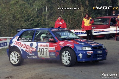 Sébastien Loeb - Daniel Elena
41º Rallye Sanremo - Rallye d'Italia 1999. Citroën Saxo Kit Car (8116 MT 52). Clasificado 21º.
Equipe de France FFSA

Del 11 al 13 de Octubre, Sanremo, Liguria, Imperia, Italia.
Superficie: asfalto.

El Rally tenia un total de 1384.58 Km de los que 384.88 Km divididos en 18 tramos, eran especiales.

Se inscribieron 124 equipos, tomaron la salida 119, finalizaron 55.

© Fotosport
@@
Palabras clave: Citroen;Saxo;Kit_Car;Sanremo;1999