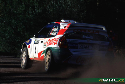 Didier Auriol - Denis Giraudet
49º Neste Rally Finland 1999. Toyota Corolla WRC (K-AM 791). Abandonó en SS22 Tammimäki 2 de 9.27 km.
Desconocemos el motivo de dicho abandono.
Toyota Castrol Team

Del 20 al 22 de Agosto, Jyväskylä.
Superficie: tierra.

El Rally tenia un total de 1218.42 km de los que 377.26 km divididos en 23 tramos eran especiales.

Se inscribieron 131 equipos, tomaron la salida 129, finalizaron 64.

© eWRC
@@
Palabras clave: Toyota;Corolla;WRC;Finlandia;1999