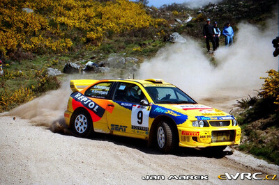 Harri Rovanperä - Risto Pietiläinen
33º TAP Rallye de Portugal 1999. Seat Cordoba WRC (B-5329-UL). Abandonó por accidente en SS16 Arganil - Coja 1 de 20.96 km.
Seat Sport

Del 21 al 24 de Marzo, Matosinhos, Porto, Portuigal.
Superficie: tierra.

El Rally tení­a un total de 1768.61 km de los que 399.51 km divididos en 23 tramos eran especiales (dos de ellos fueron cancelados SS18 Arganil - Coja 2 de 20.96 km y SS19 Salgueiro - Gois 2 de 19.70 km).

Se inscribieron 117 equipos, tomaron la salida 117, finalizaron 56.

© Jan Marek
@@
Palabras clave: Seat;Cordoba;WRC;Portugal;1999