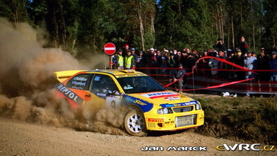 Harri Rovanperä - Risto Pietiläinen
33º TAP Rallye de Portugal 1999. Seat Cordoba WRC (B-5329-UL). Abandonó por accidente en SS16 Arganil - Coja 1 de 20.96 km.
Seat Sport

Del 21 al 24 de Marzo, Matosinhos, Porto, Portuigal.
Superficie: tierra.

El Rally tení­a un total de 1768.61 km de los que 399.51 km divididos en 23 tramos eran especiales (dos de ellos fueron cancelados SS18 Arganil - Coja 2 de 20.96 km y SS19 Salgueiro - Gois 2 de 19.70 km).

Se inscribieron 117 equipos, tomaron la salida 117, finalizaron 56.

© Jan Marek
@@
Palabras clave: Seat;Cordoba;WRC;Portugal;1999