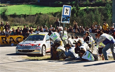 Gilles Panizzi - Hervé Panizzi
37º Rallye Catalunya - Costa Brava - Rallye de España 2001. Peugeot 206 WRC (206 NDP 75). Clasificado 2º.
Peugeot Total

Del 22 al 25 de Marzo, Lloret de Mar, Girona, Catalunya, España.
Superficie: asfalto.

El Rally tenia un total de 1779.13 km de los que 383.18 km divididos en 18 tramos eran especiales, (una de ellas fue cancelada SS12 La Riba 2 de 35.89 Km).

Se inscribieron 79 equipos, tomaron la salida 76, finalizaron 36.

© Petr Fitz
@
Palabras clave: Peugeot;WRC;Catalunya;Costa_Brava;2001;España;Spain