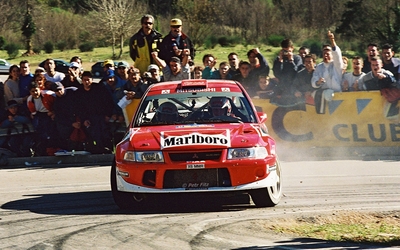 Tommi Mäkinen - Risto Mannisenmaki
37º Rallye Catalunya - Costa Brava - Rallye de España 2001. Mitsubishi Lancer Evo 6.5 (X6 MMR). Clasificado 3º.
Marlboro Mitsubishi Ralliart

Del 22 al 25 de Marzo, Lloret de Mar, Girona, Catalunya, España.
Superficie: asfalto.

El Rally tenia un total de 1779.13 km de los que 383.18 km divididos en 18 tramos eran especiales, (una de ellas fue cancelada SS12 La Riba 2 de 35.89 Km).

Se inscribieron 79 equipos, tomaron la salida 76, finalizaron 36.

© Petr Fitz
@
Palabras clave: Mitsubishi_Lancer;Evo;Catalunya;2001;España;Spain