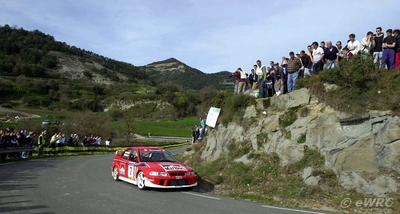 Tommi Mäkinen - Risto Mannisenmaki
37º Rallye Catalunya - Costa Brava - Rallye de España 2001. Mitsubishi Lancer Evo 6.5 (X6 MMR). Clasificado 3º.
Marlboro Mitsubishi Ralliart

Del 22 al 25 de Marzo, Lloret de Mar, Girona, Catalunya, España.
Superficie: asfalto.

El Rally tenia un total de 1779.13 km de los que 383.18 km divididos en 18 tramos eran especiales, (una de ellas fue cancelada SS12 La Riba 2 de 35.89 Km).

Se inscribieron 79 equipos, tomaron la salida 76, finalizaron 36.

© eWRC
@
Palabras clave: Mitsubishi_Lancer;Evo;Catalunya;2001;España;Spain