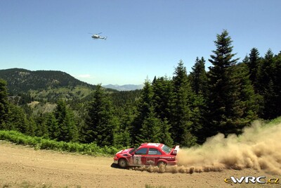 Tommi Mäkinen - Risto Mannisenmäki
48º Acropolis Rally 2001. Mitsubishi Lancer Evo 6.5 (W2 MMR). Clasificado 4º.

Del 14 al 17 de Junio, Atenas, Grecia.
Superficie: tierra.

El Rally tenia un total de 1613.98 km de los que 387.41 km divididos en 20 tramos eran especiales ((uno de ellos fue cancelado SS5 Elatia de 31.40 Km).

Tomaron la salida 110 equipos, finalizaron 47.

© eWRC
@@
Palabras clave: Mitsubishi;Lancer;Acropolis;Grecia;2001